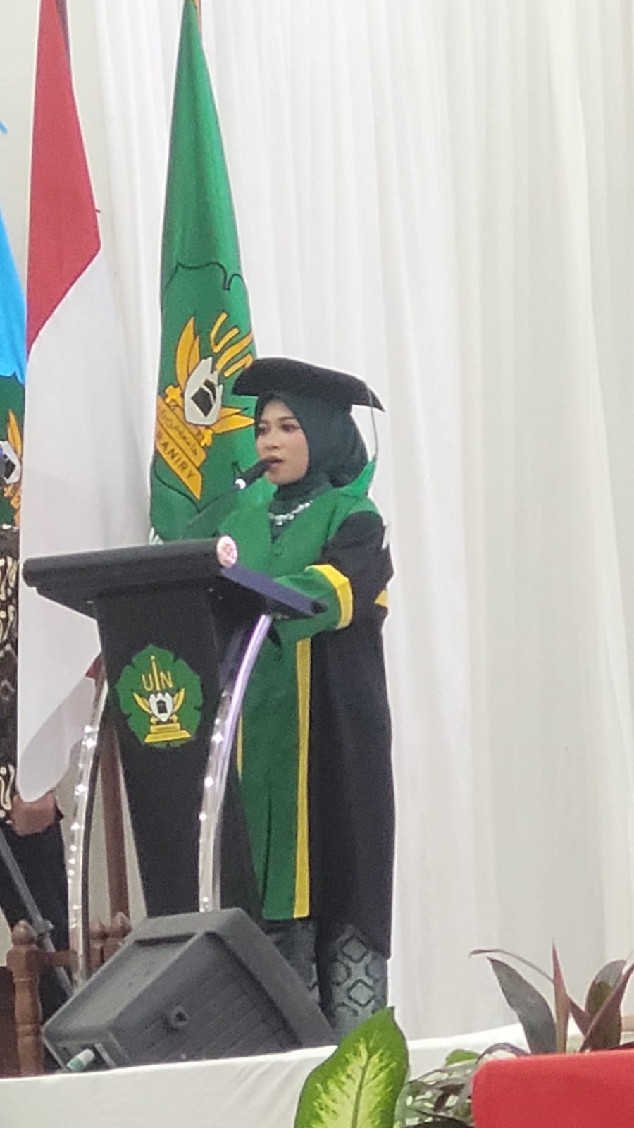 Fadilah Nahda dari Prodi PMA Mewakili Wisudawan Fakultas Tarbiyah dan Keguruan UIN AR-Raniry